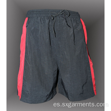 Pantalones del hombre para un verano corto